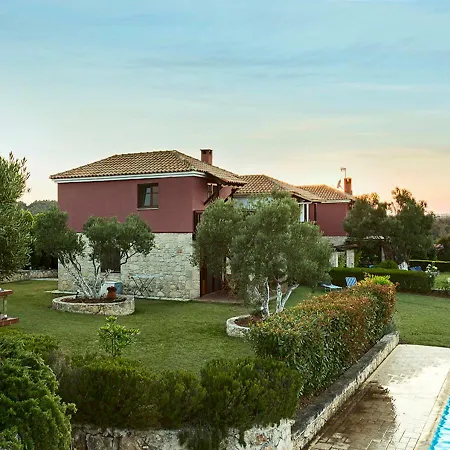 Vilă Rastoni Fabienne Shared Pool Maisonette, Afytos