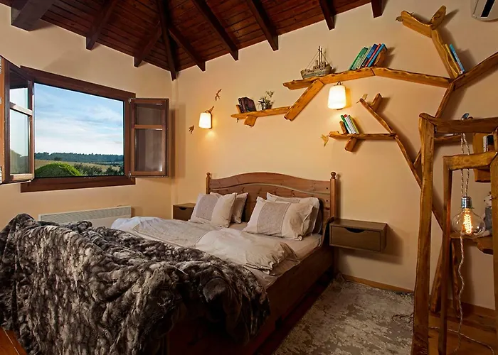 Rastoni Fabienne Shared Pool Maisonette, * Afytos