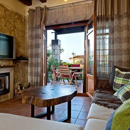 Villa Rastoni Fabienne Shared Pool Maisonette, *