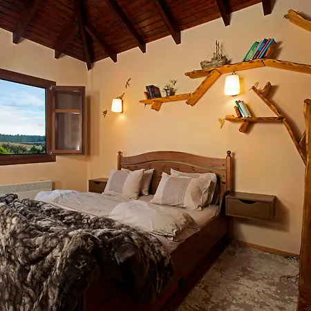 Rastoni Fabienne Shared Pool Maisonette, * Afytos