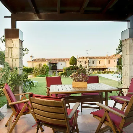 Rastoni Fabienne Shared Pool Maisonette, * Afytos