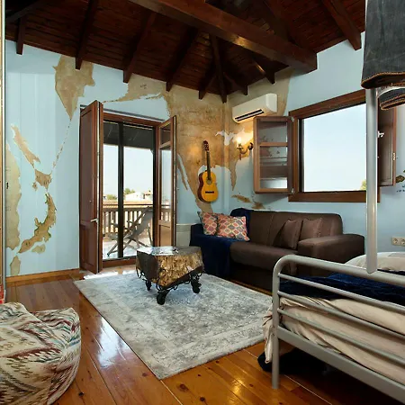 Rastoni Fabienne Shared Pool Maisonette, Villa Afytos