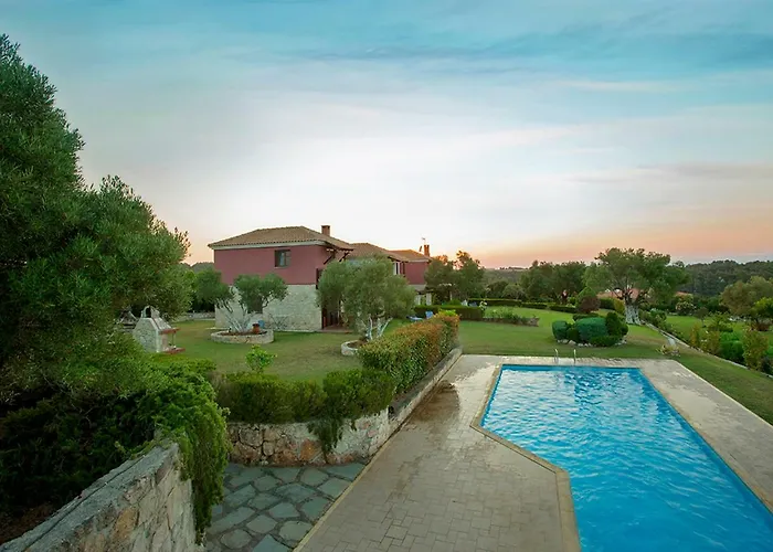 Rastoni Fabienne Shared Pool Maisonette, * Afytos