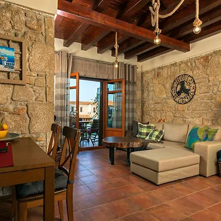 Βίλα Rastoni Fabienne Shared Pool Maisonette,