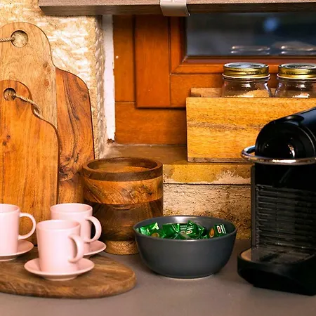 Rastoni Fabienne Shared Pool Maisonette, アフィトス